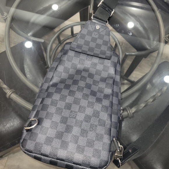 Louis Vuitton Sling bag - Picture 3 of 5